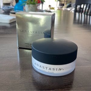 Anastasia Beverly Hills Translucent Loose Setting Powder